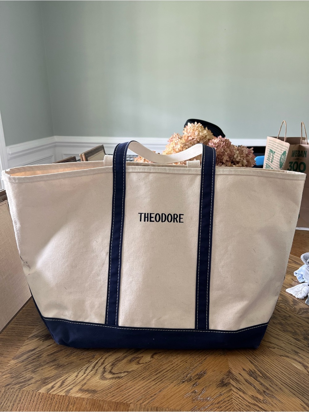 Llbean boat tote XL in Navy monogram
